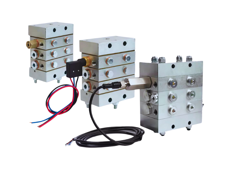 PLASTİK ENJEKSİYON ELEKTRİKLİ MAKİNA SIVI GRES KIZAK YAĞLAMA DAĞITICI